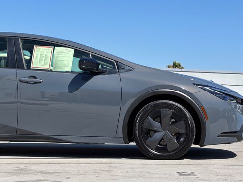 Used 2023 Toyota Prius Prime FWD image 34