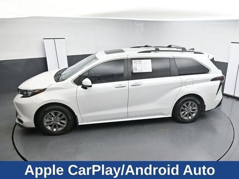 Used 2024 Toyota Sienna XLE FWD image 22