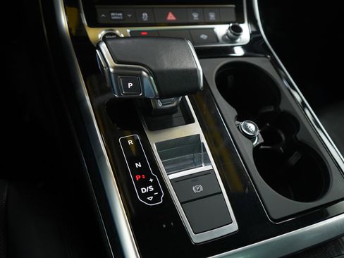 Used 2021 Audi Q7 3.0T Premium Plus image 26