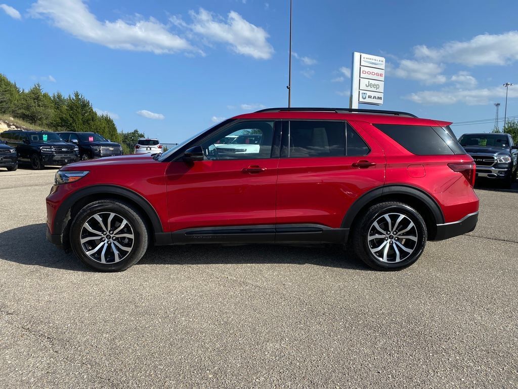 Used 2020 Ford Explorer ST w/ Premium Technology Package AWD/4WD image 3