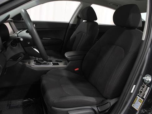 Used 2020 Kia Optima LX image 5