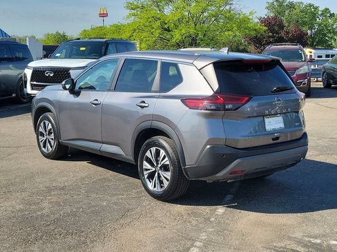 Used 2023 Nissan Rogue SV FWD image 3