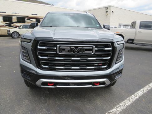 New 2026 GMC Yukon XL AT4 AWD/4WD image 2