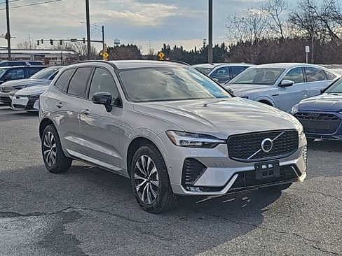 Certified 2025 Volvo XC60 B5 Plus image 1