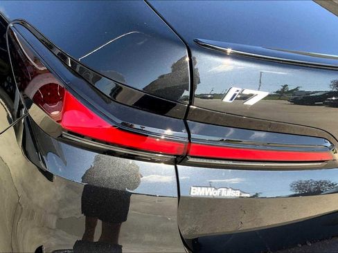 New 2025 BMW i7 xDrive60 image 14