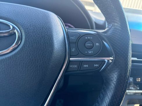 Used 2019 Toyota Avalon Touring image 23