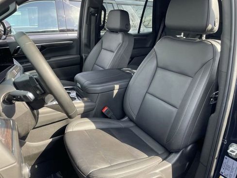 Used 2025 Chevrolet Tahoe Z71 AWD/4WD image 11