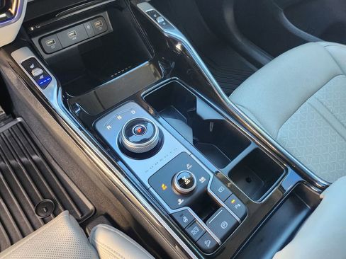 Used 2024 Kia Sorento SX Prestige image 28