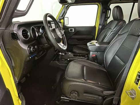 Used 2023 Jeep Wrangler Unlimited Sahara w/ Cold Weather Group AWD/4WD image 10