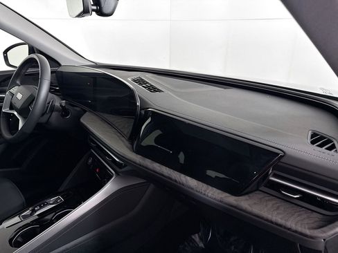 Used 2025 Audi Q5 Premium w/ Convenience Package image 26