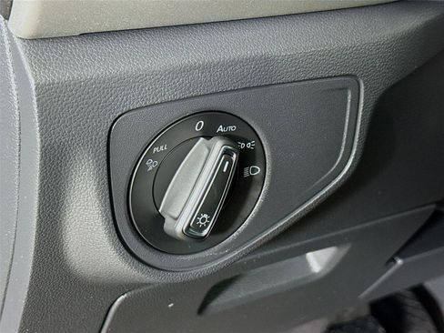 Used 2022 Volkswagen Atlas SE image 11