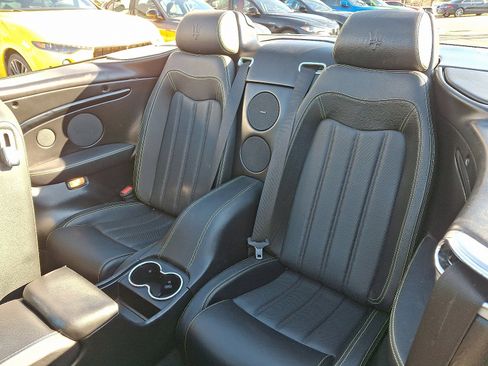 Used 2011 Maserati GranTurismo Convertible RWD image 10