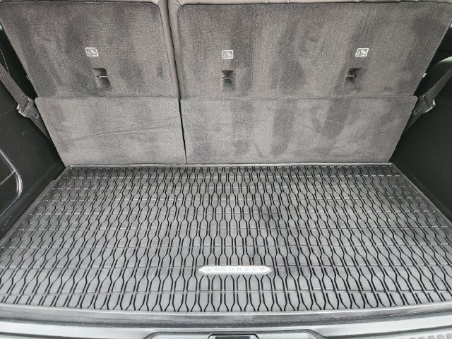 Used 2022 Jeep Wagoneer Series III w/ Flexible Seating Group AWD/4WD image 30