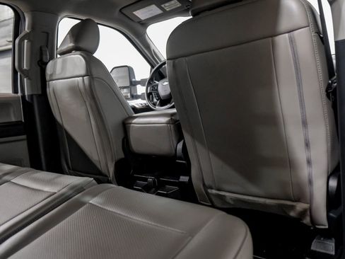 Used 2021 Ford F550 4x4 Crew Cab Super Duty w/ Power Equipment Group image 34