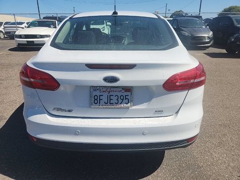 Used 2018 Ford Focus SEL FWD image 11