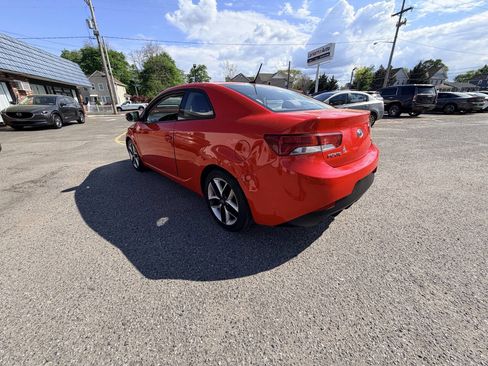 Used 2010 Kia Forte Koup SX image 39