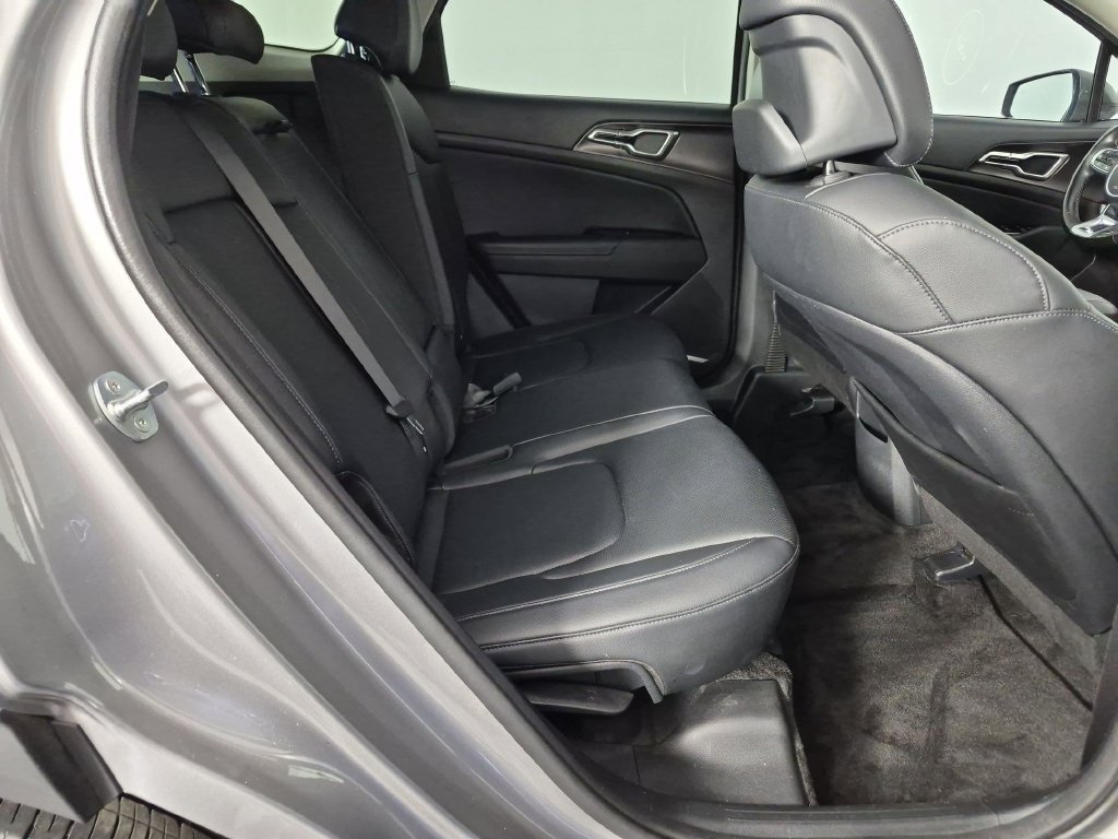 Used 2024 Kia Sportage EX FWD image 33