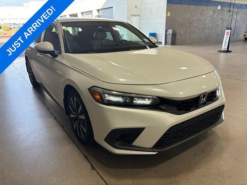 Used 2024 Honda Civic EX-L image 2
