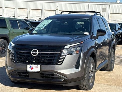 New 2026 Nissan Pathfinder SV image 4