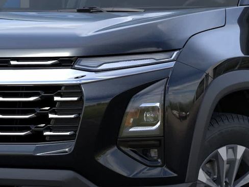New 2026 Chevrolet Equinox LT w/ Safety and Technology Package FWD image 10