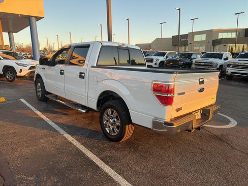 Used 2011 Ford F150 XLT w/ XLT Chrome Pkg image 4