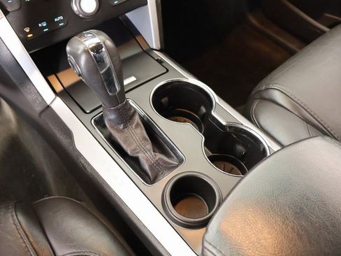 Used 2015 Ford Explorer XLT w/ Equipment Group 202B image 9