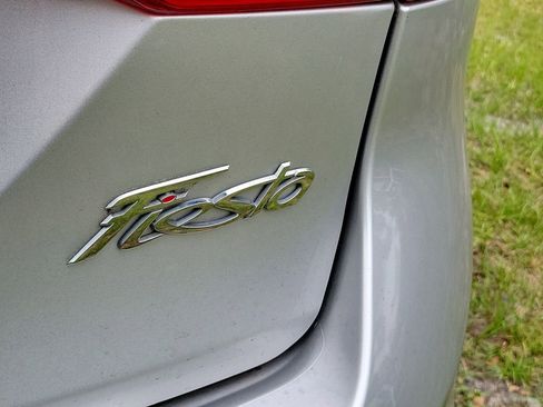 Used 2019 Ford Fiesta SE FWD image 18