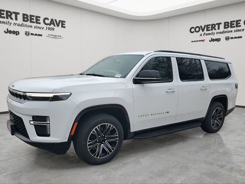 New 2026 Jeep Grand Wagoneer L image 3