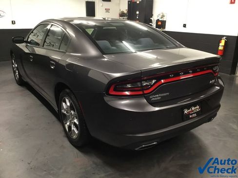 Used 2015 Dodge Charger SE w/ Power Sunroof Group AWD/4WD image 7
