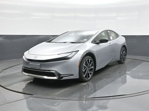 New 2026 Toyota Prius Plug-In Hybrid image 4