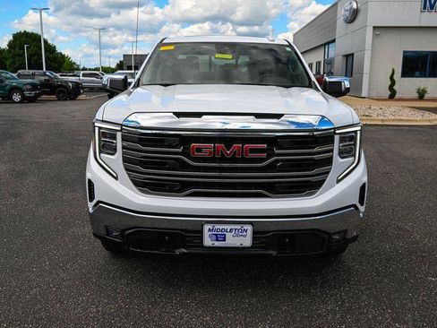 Used 2022 GMC Sierra 1500 SLT w/ SLT Convenience Package AWD/4WD image 10