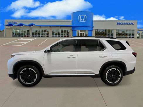 New 2026 Honda Pilot Touring image 2