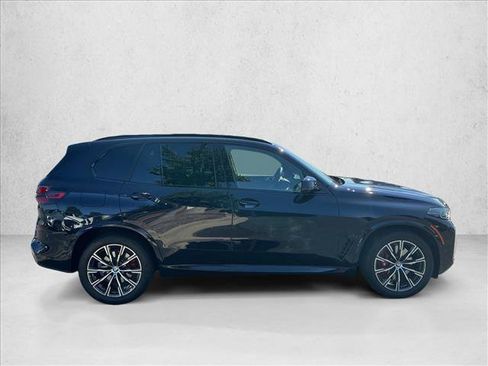 Used 2026 BMW X5 xDrive40i w/ M Sport Package AWD/4WD image 4
