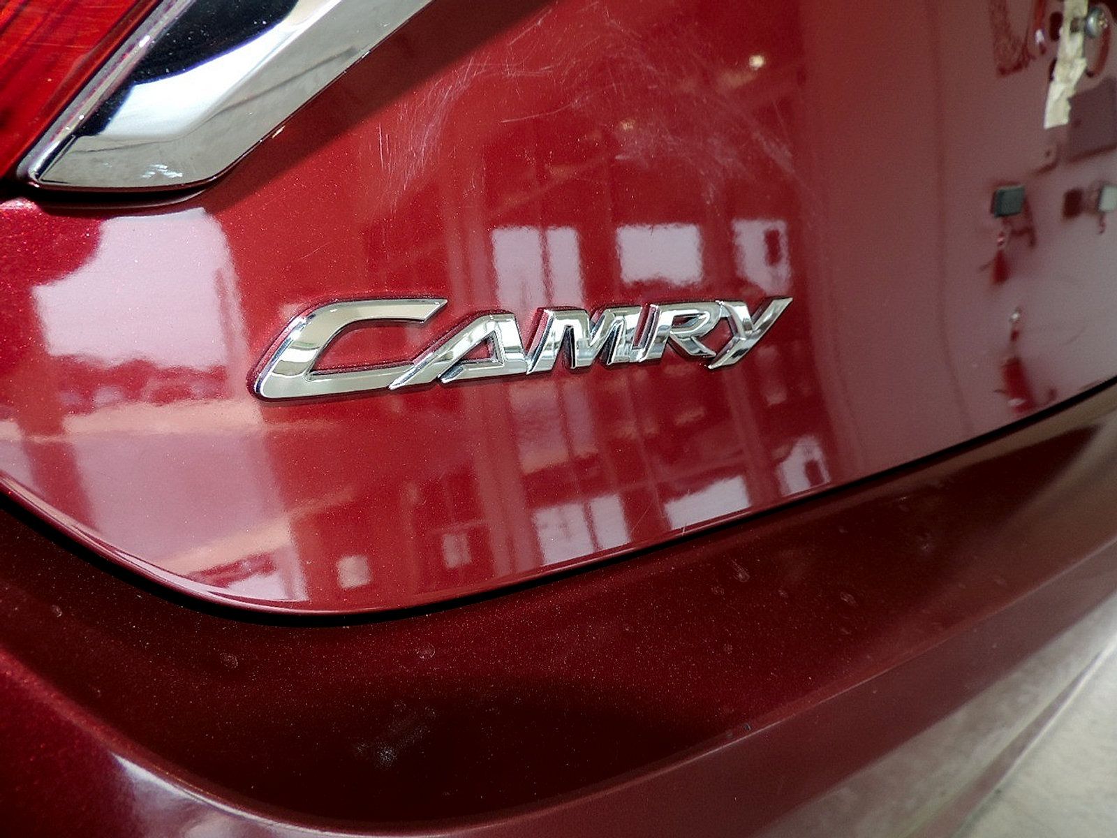 Used 2017 Toyota Camry LE FWD image 13