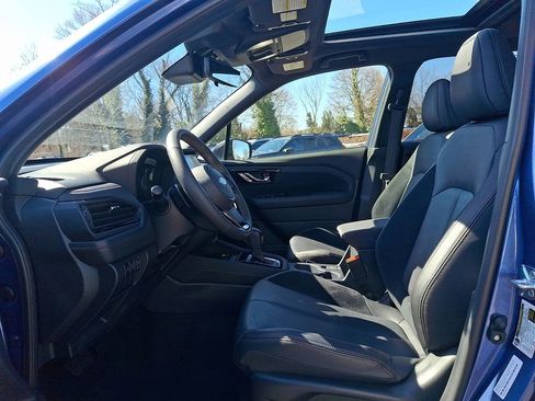 Used 2025 Subaru Forester Touring image 13