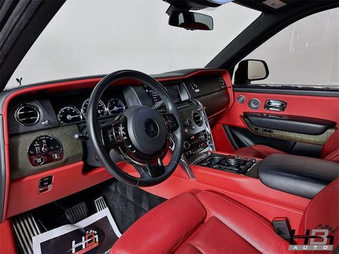 Used 2019 Rolls-Royce Cullinan image 10