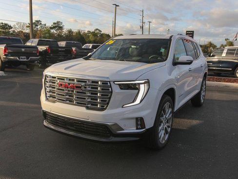New 2026 GMC Acadia Denali w/ Super Cruise Package image 3