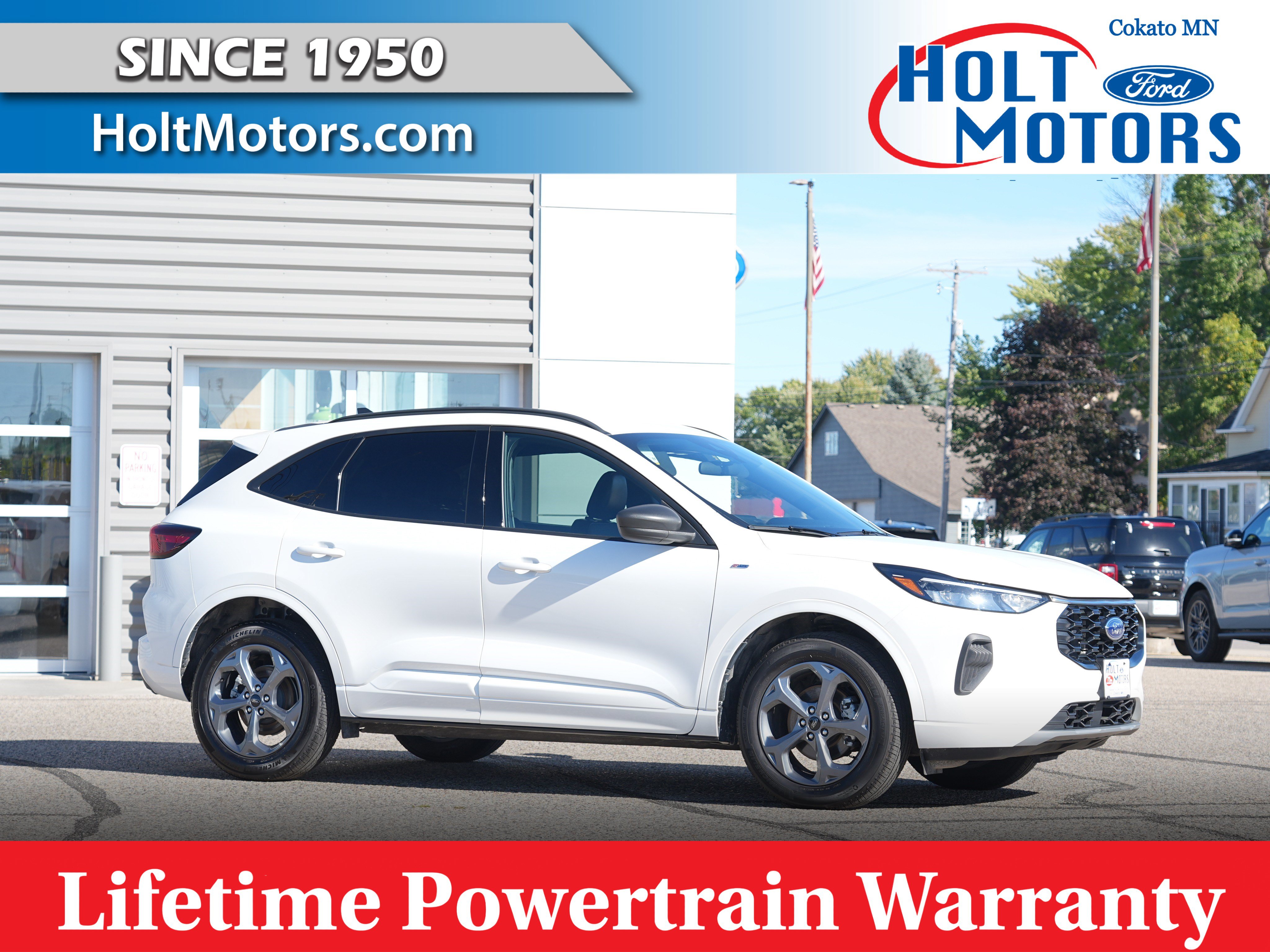 Used 2024 Ford Escape ST-Line w/ Tech Pack #1 AWD/4WD image 1