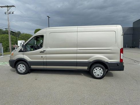 Used 2017 Ford Transit 250 148 Medium Roof RWD image 4