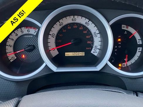 Used 2014 Toyota Tacoma PreRunner w/ SR5 Package RWD image 22