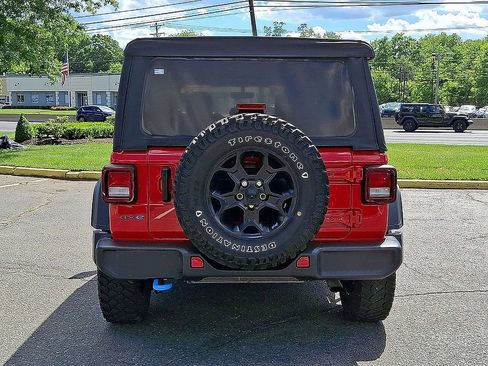 Used 2023 Jeep Wrangler Unlimited w/ Cold Weather Group AWD/4WD image 6