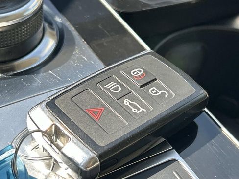 Used 2019 Land Rover Range Rover AWD/4WD image 38
