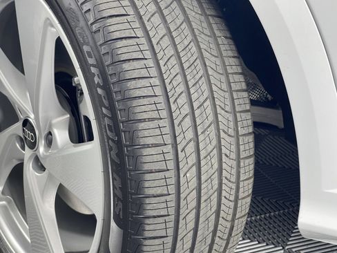 New 2025 Audi Q5 Premium Plus image 8