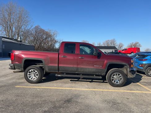 Used 2015 Chevrolet Silverado 2500 LT w/ LT Convenience Package image 2