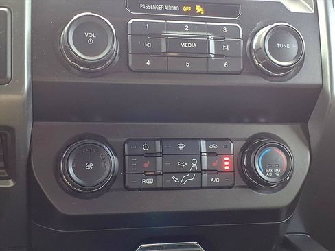 Used 2022 Ford F350 XLT w/ XLT Premium Package image 18