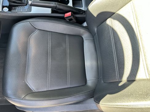 Used 2019 Volkswagen Passat 2.0T Wolfsburg image 11