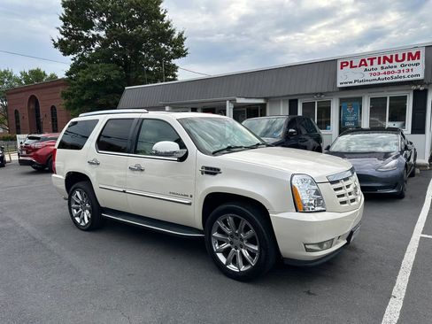 Used 2008 Cadillac Escalade AWD image 1