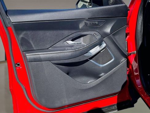Used 2021 Jaguar E-PACE SE image 18