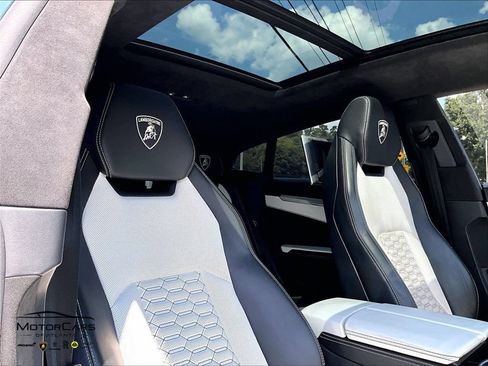 Used 2019 Lamborghini Urus AWD/4WD image 29