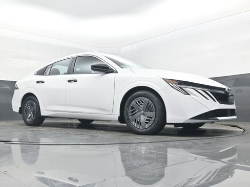 New 2026 Nissan Sentra S w/ Floor Mat Package image 22